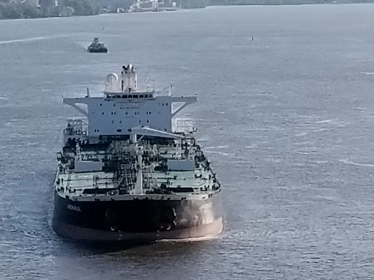 ChooseFreeWill's tweet photo. Chock out these photos I snapped while stopped on the bridge.
#shipworks https://t.co/KyOeimilTq