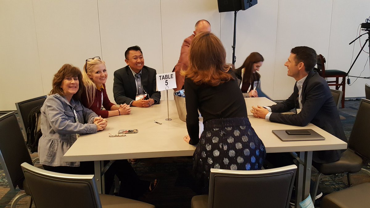 MsSonicFlare's tweet photo. Great turn out to see @IngersollRand @dsw_us @eatoncorp and others joined discussions led by @Jill_Steinhour #AdobeB2B #b2bonline #b2bonline2019 #24NotionMedia #chicago https://t.co/KlqA7I6oJ6