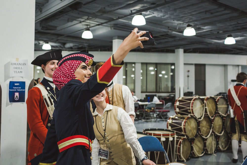 colonialwmsburg's tweet image. Recap: Senior members of the Colonial Williamsburg Fife and Drum Corps — ages 15 to 18  — shined bright at the @VaArtsFest's @VaTatt in Norfolk, Virginia last weekend. Check out behind-the-scenes and on-stage photos on the blog: bit.ly/2WfNnmn