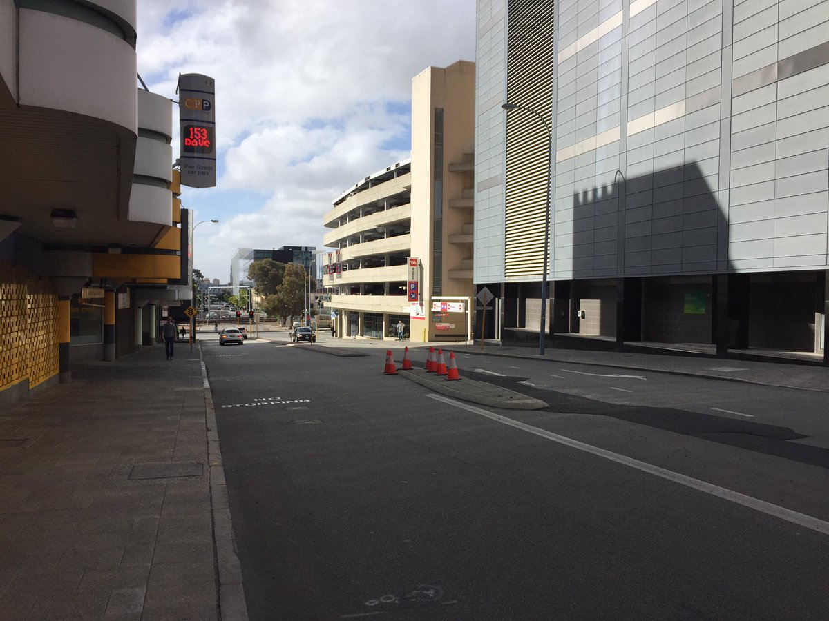 bikewalkperth's tweet photo. Pier Street between Murray and Wellington Streets. Vying as one of the worst streets in central Perth? And just around the corner an enclosed footpath which creates a personal safety risk. #CityInDecline #PerthUrbanDesign https://t.co/SIDLqiXRbF