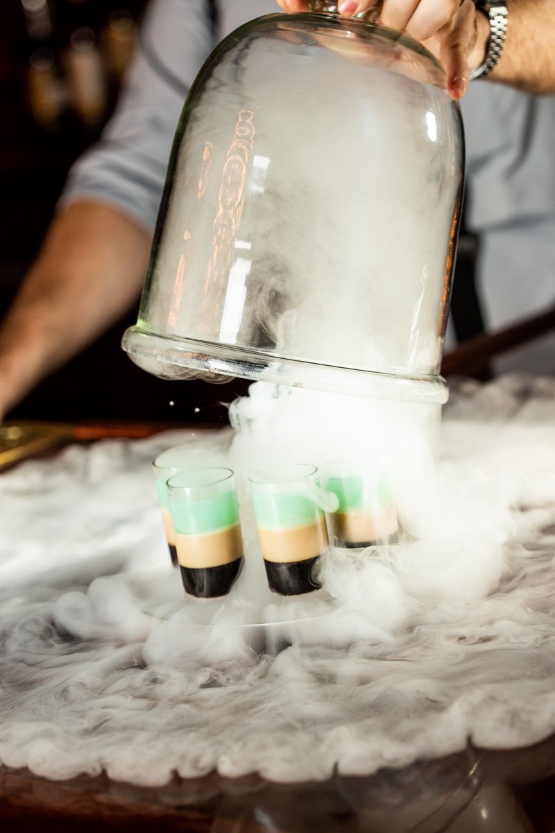 dobleb_bar's tweet photo. #NoImportaSiEsLunesYo empiezo con unos buenos cocktails.

#Drinks #DobleB #SPGG https://t.co/XKdKO7gPfH