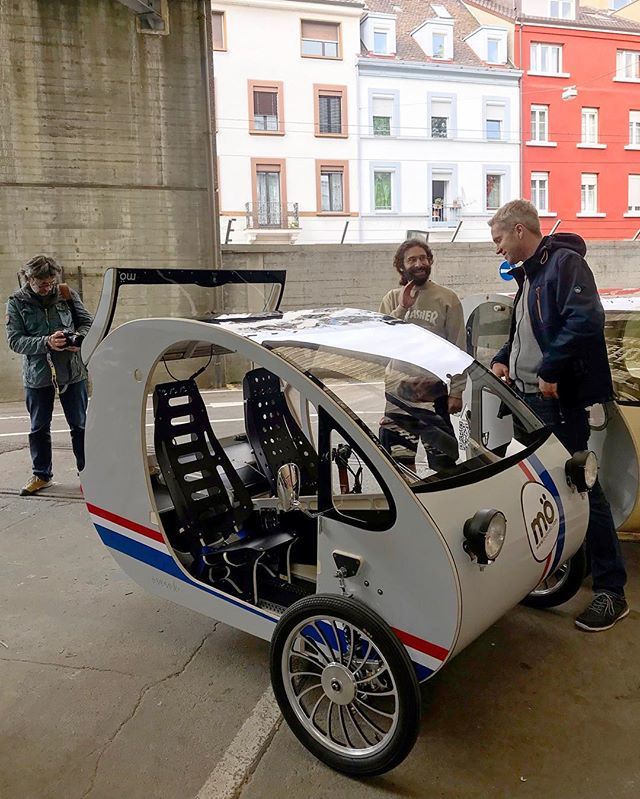 levinchin's tweet photo. Mö solar, bio-hybrid city car, built from sustainable materials, designed by Ricardo Páramo for Evovelo, as seen in Basel on their European tour!
SWIPE FOR MORE
.
#levinchintrendscout #mö #evovelo @evovelo #biohybrid #biohybridcar #möcar #sustainablecar … https://t.co/mCeIlMn6V2 https://t.co/7IBDaE6j6Q