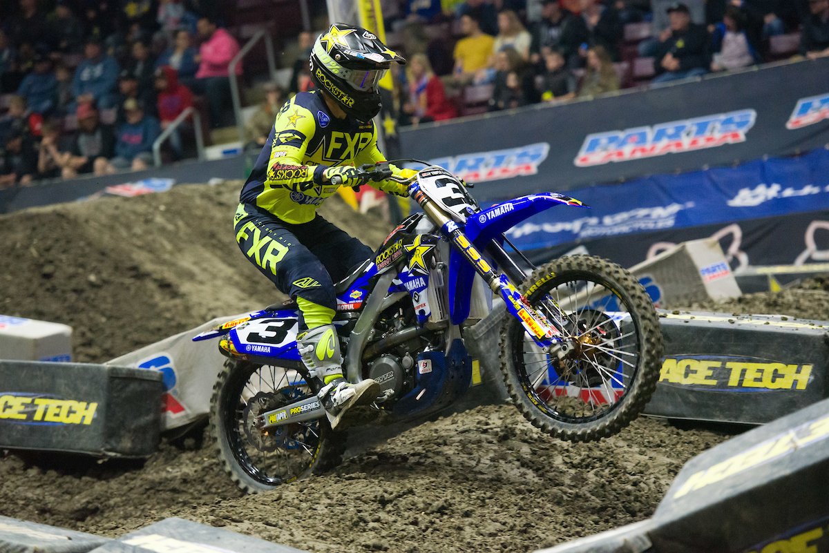 YamahaMotorCa's tweet photo. 1/2 #MondayMX Sarnia, ON hosted round 3 of the @TripleCrownSer AX tour. 450 Pro saw a 3rd place finish in the main for @filthyphil__ and 6th for @little_muff. After 3 rounds of the AX tour, Phil is sitting 2nd in points and Maffenbeier 5th. https://t.co/qMirvSz0HG