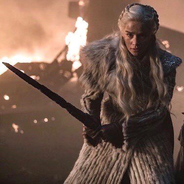 henryzam913's tweet photo. Uy pero pelean como mujeres!! 

- Las mujeres...
#Winterfellbattle #GameofThrones
#LadyMormont
#BrienneOfTarth #Motherofdragons #AryaStark https://t.co/mFlqxxeSsN