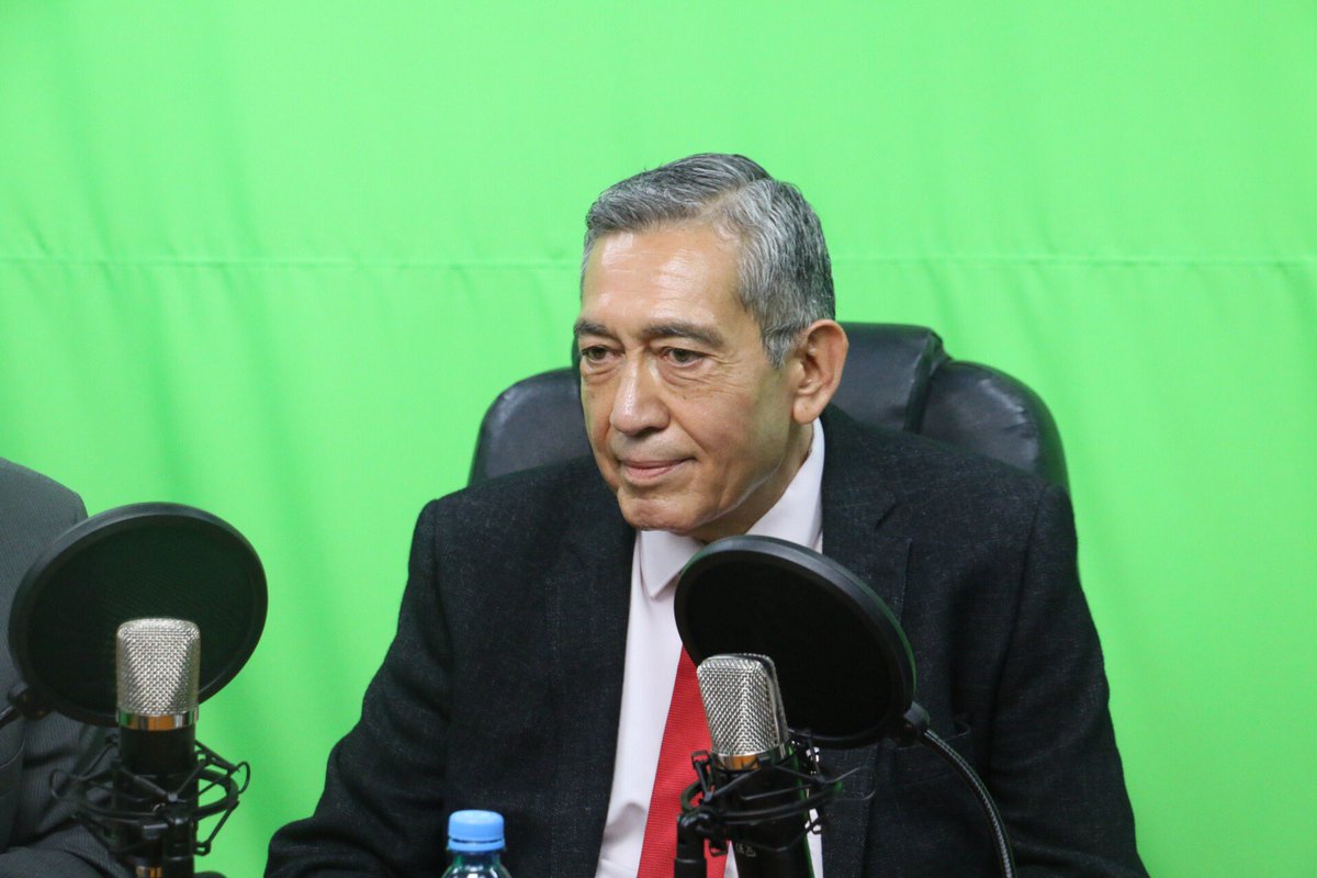 SEGOBHidalgo's tweet image. En estos momentos el Secretario de Gobierno, Simón Vargas Aguilar, se encuentra al aire en el espacio informativo “A Criterio de...” @CriterioHidalgo, para hablar sobre las diferentes acciones del @gobiernohidalgo, sigue la transmisión en bit.ly/2DEK6pD

#CreceContigo