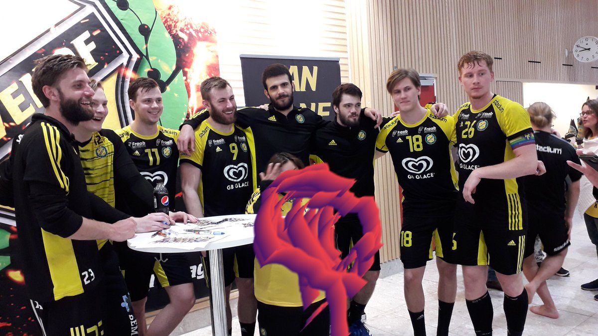 AnneKekki's tweet photo. @IK_Savehof Härlig vinst Nice Dessa #herrar får representera hela laget. #sävehof #savehof #partillearena #partille #gbgw #gbg #city #handball #handboll #semifinels #semifinal vs #skövde. https://t.co/NSMjW39KzF