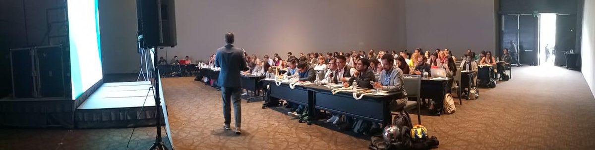 Orlegi_Sports's tweet photo. El Director Marketing de Grupo @orlegi, @Chavaec, participó en "Content Marketing Summit 2019" de @Katedraeventos, compartiendo la experiencia en la generación de contenidos.
#Content2019 https://t.co/xIbDPTKegv