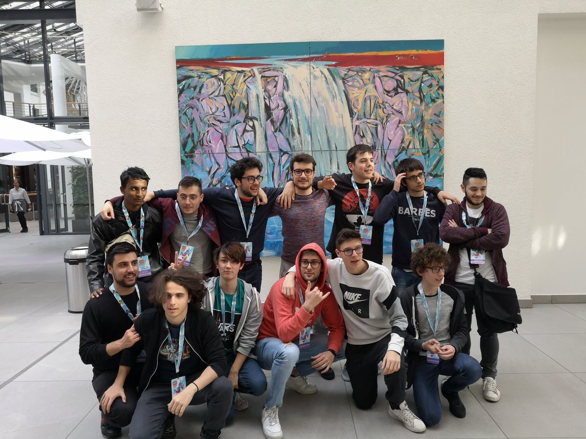 Everyone-look-away-from-the-camera pic but we didn't actually do it on purpose #ilServer #berlin #mancagioppy #ShedShellStakataka