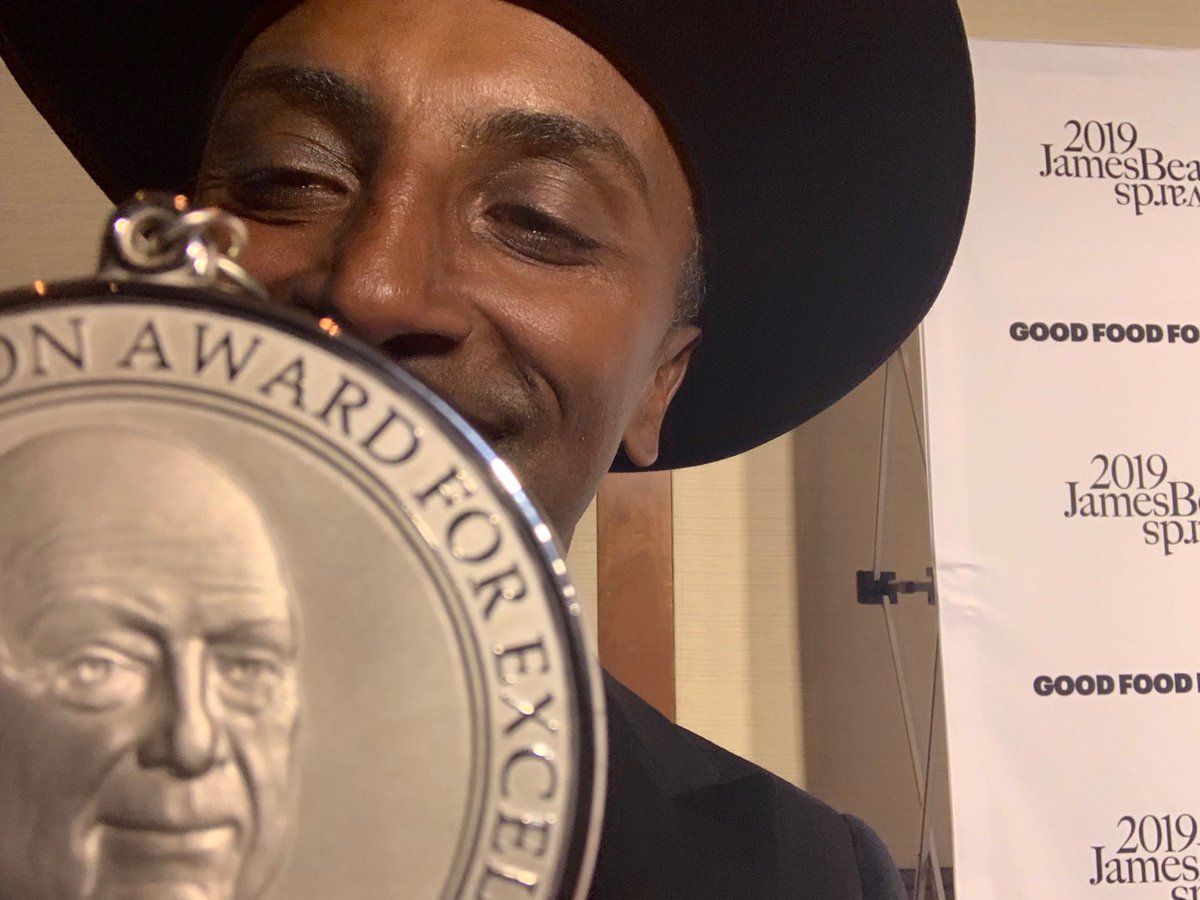 Félicitations à Chef Marcus Samuelsson pour son prix James Beard Foundation! Congratulations to Chef Marcus Samuelsson on his latest James Beard Foundation award! <a href="/marcuscooks/">Marcus Samuelsson</a> #MARCUSmontreal