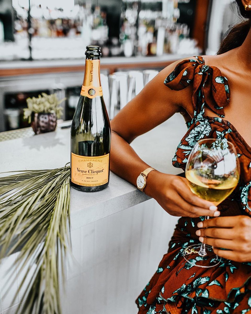 Want to sip some @VeuveClicquot among winemakers, owners, and brand ambassadors from renowned Champagne houses? Join us this Saturday for our Grand Champagne Tasting at <a href="/TheLineHotel/">The LINE Hotel</a>. Tickets available at effervescencela.com