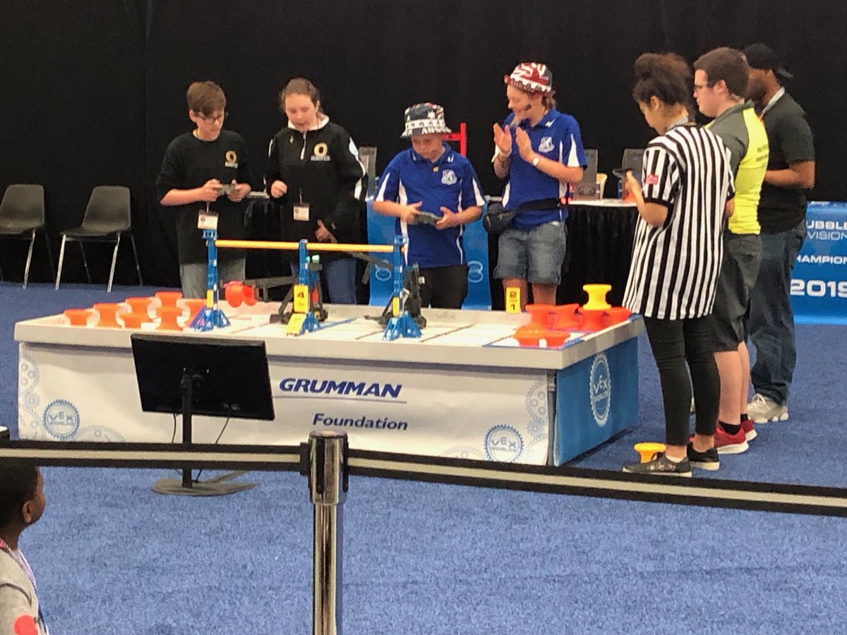 CE Hanna Yellowjackets at the Vex Robotics World Championship in Louisville KY! 10000 people, 834 Teams, from 43 Countries. #GoBigO