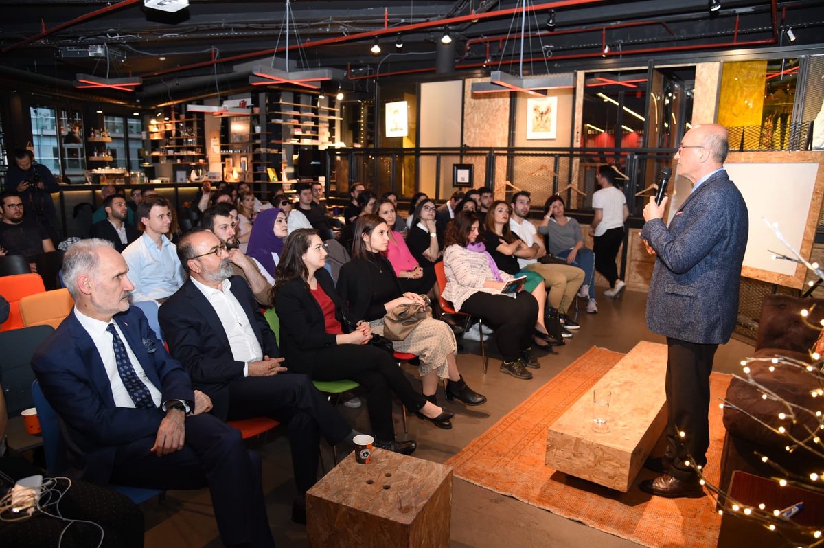 Global Magic Brands Başkanı değerli dostum Ömer Şengüler’in 'Marka Ol E Mi?' Lansman Buluşması'na katıldık. Markalaşmanın önemini, marka olmak isteyen girişimcilerin yapması gerekenleri tüm boyutlarıyla irdeledik. ⁦<a href="/omersenguler/">Ömer Şengüler</a>⁩