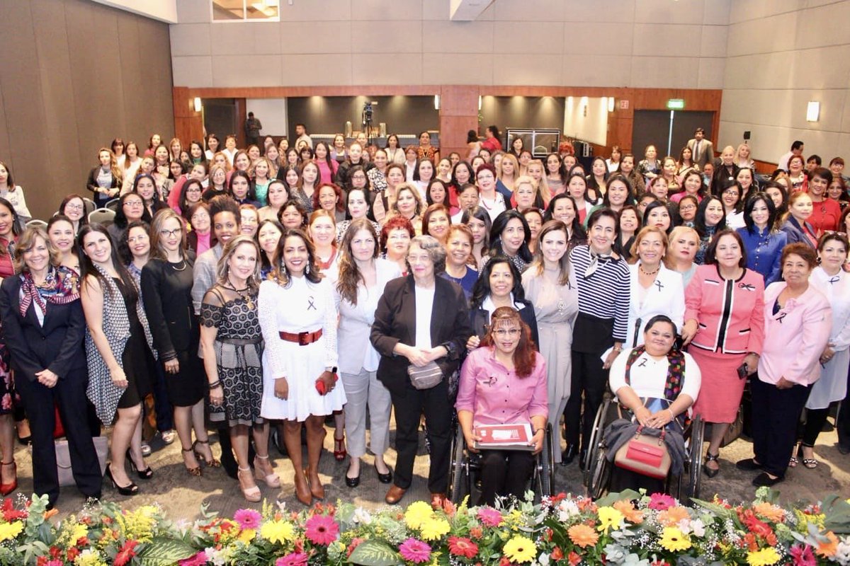 marianabenitezt's tweet photo. Hoy inauguramos el #SeminarioInternacionalONMPRI “Mujeres y Poder” en el cual expertas internacionales comparten experiencias y herramientas a nuestras priistas en la ruta del empoderamiento político @OnmpriNacional @HildaFloresE #LaCausaNosUne https://t.co/kDaCC7szed