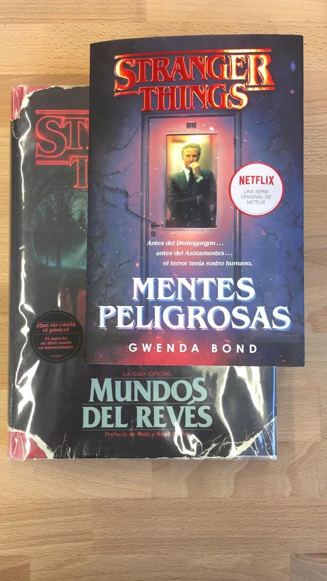 DSheldon_Cooper's tweet photo. ¡#Sorteo de un libro de Stranger Things! 😱

Para participar:

🔄 RT este tweet
 ✍️Responde con el nombre del libro que quieres. (Mentes peligrosas o Mundos del revés)

¡Así de fácil! Termina 10/05

¡Suerte a todos! #StrangerLibros https://t.co/eLhNE3pwwD