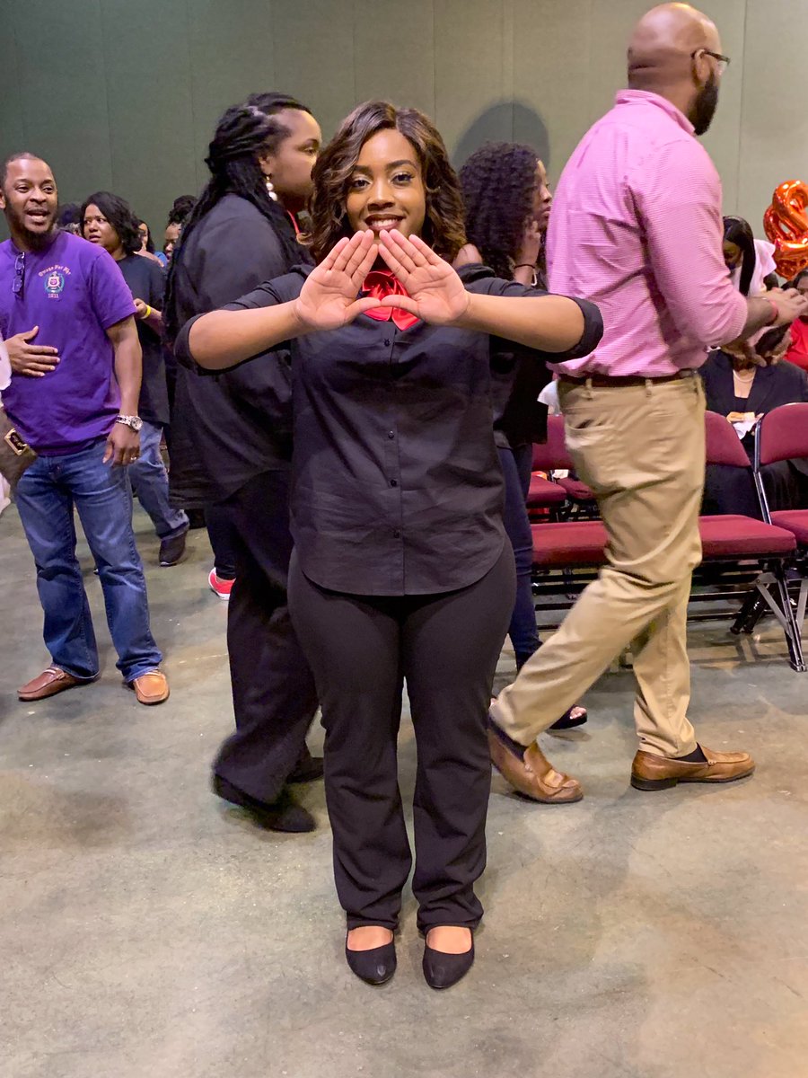 _MiaKayeee's tweet image. Yesterday, I became a member of Delta Sigma Theta Sorority, Innnnnnncorporated. Allow me to reintroduce myself. You may know me as Jamia Sanders. But in Delta Land, they know me as “Sophisticated Thunder” 🔺 

28 Elements of DSTruction
Spring ‘19 , #4 
Vicksburg Alumnae Chapter