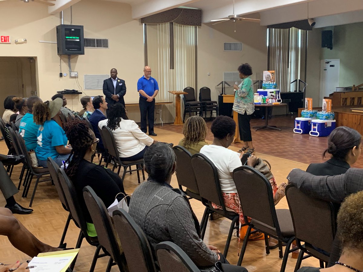 HardRockBridge's tweet photo. We had the opportunity to present the Hard Rock Stadium Pedestrian Safety Improvements Project for Councilman Reggie Leon’s Quarterly Community Meeting. Thank you Councilman Leon and the residents of @CityofMiaGarden for your hospitality. #cityofmiamigardens #hardrockstadium https://t.co/R557PBV5rE