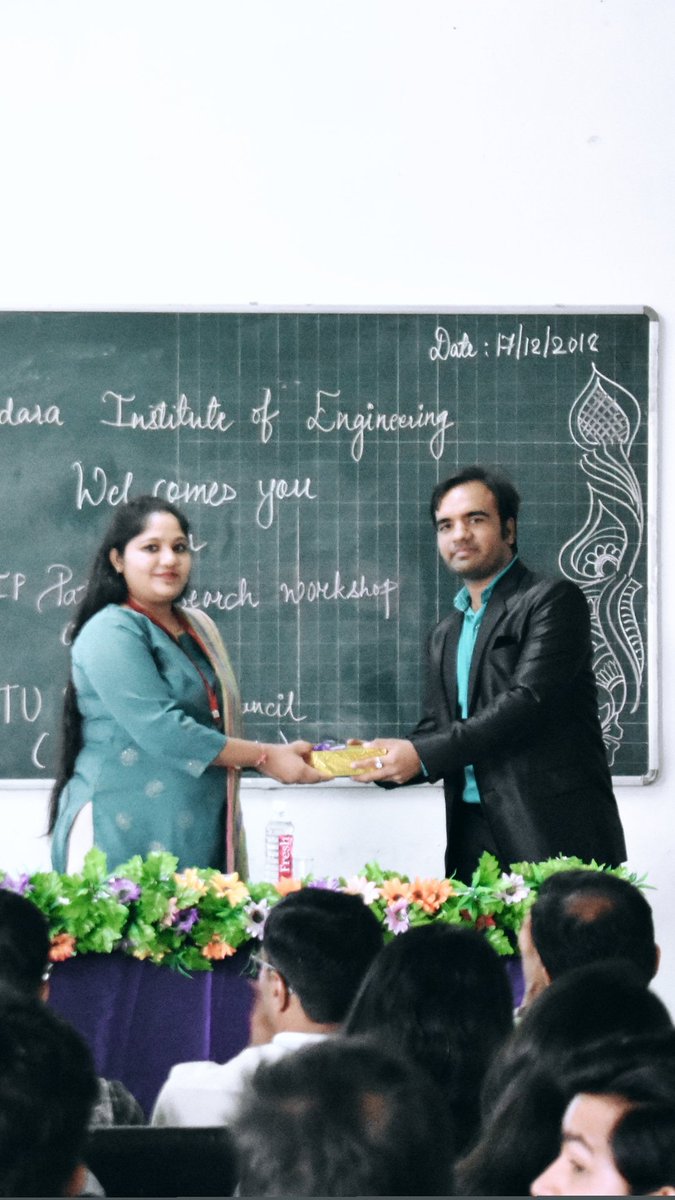 NikhilSuthar_'s tweet photo. Thank you #VIE. Let's build the strong innovation & entrepreneurial ecosystem. #startup #GIC #StartupVadodara #StartAb https://t.co/zsUR1o7ewB