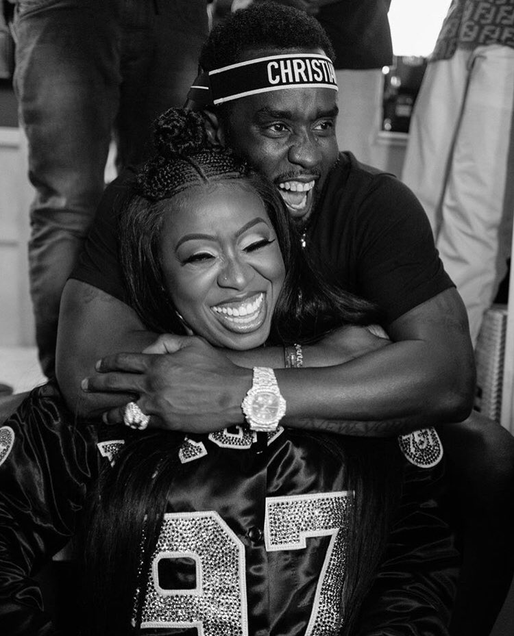 Female Rap Room tweet media