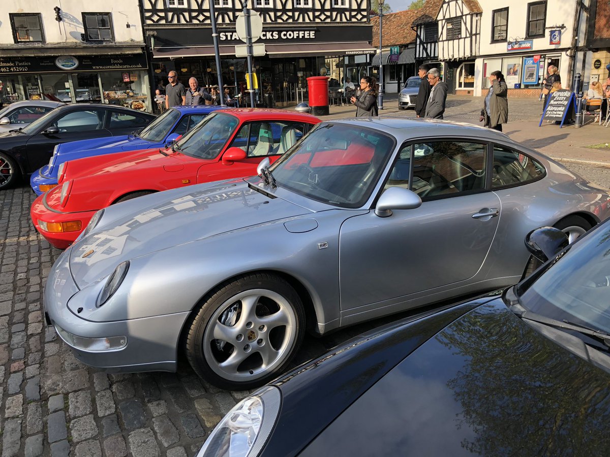 Rockstarscars's tweet photo. Superb night with some superb Porsche’s and Mercedes in Hitchin, met some great people too... nice to catch up with Dan Furr and even John Brown, worth a visit next month pls RT https://t.co/6pkC9fyWDD