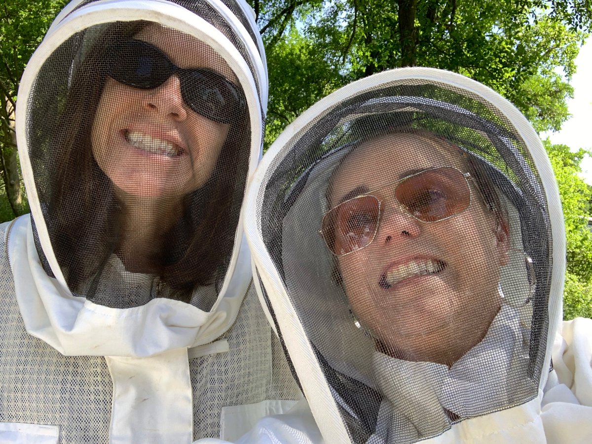 EmergentTree's tweet photo. The ETE staff members have been busy little bees! 
We recently visited @txbeetree where we learned from @twohiveshoney how to communicate and collaborate as well as how to follow the lead of our own queen bees, Mae and Stacy! 🐝🐝
#ETE #teamwork https://t.co/9UZ1E6blrs