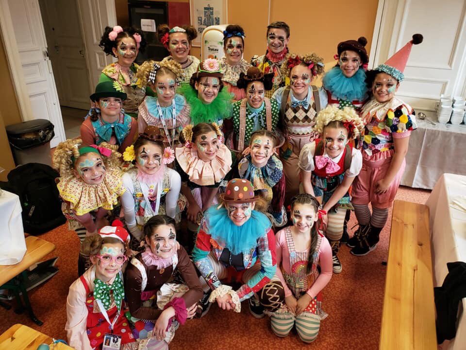 harmonyonice's tweet photo. What a week! We are very proud of all of our skaters. They left their hearts on the ice in Epinal. Congratulations to our Seniors for their Bronze medal, Juniors for their 5th place finish, Adults for their Bronze medal our Novice team for their 4th place finish! Safe travels💚🇺🇸 https://t.co/uLX47wYEpt