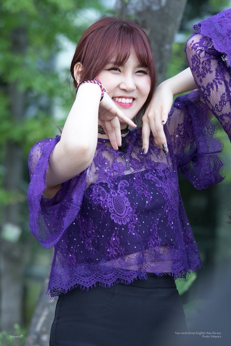 pristinarchived's tweet photo. #프리스틴 #PRISTIN #예하나 #Yehana https://t.co/OottZykmdj