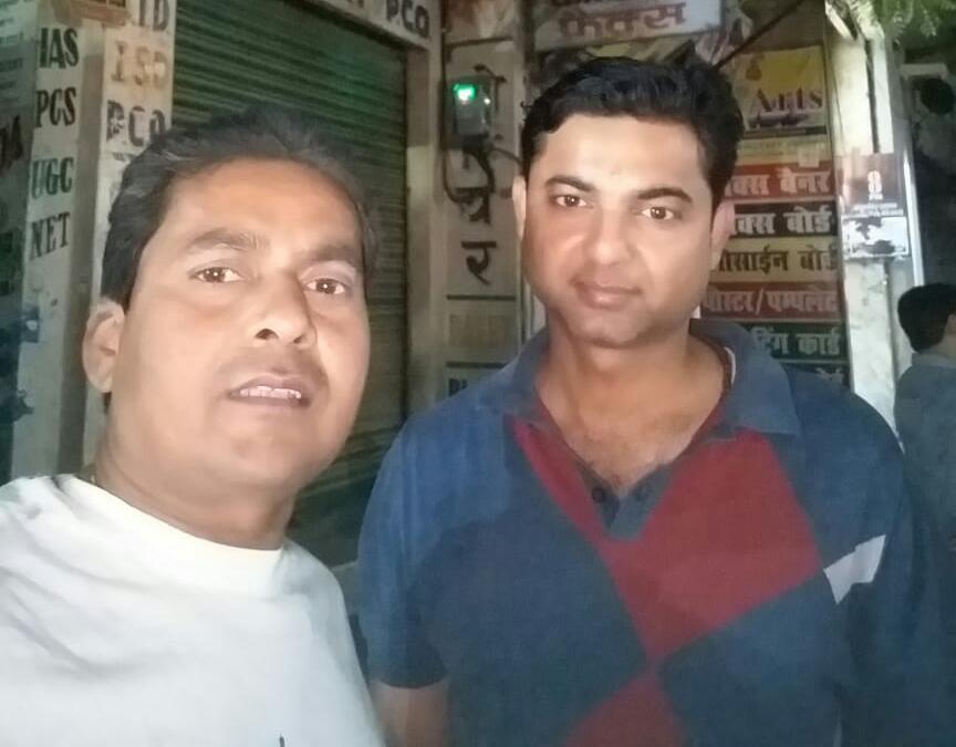 aajexpressdgtl's tweet photo. #Readercorner- दास्तान-ए-दोस्ती : दशक भर पहले हुआ था मनमुटाव, 10 मिनट में दूर हुए गिले-शिकवे
https://t.co/pNEjxJ474v https://t.co/TNLxgCsWMD