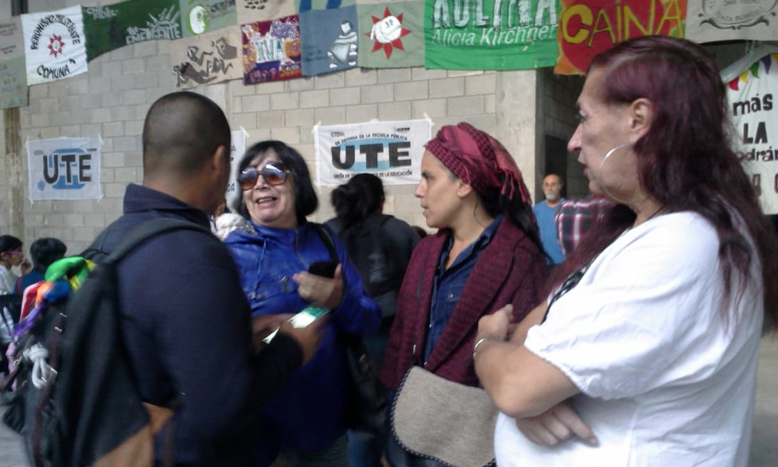 LaBoca_RyP's tweet photo. #Ahora en el merendazo en el Isauro Arancibia, porque estas políticas de ajuste no las aguantamos más. https://t.co/RncXOYsuX4