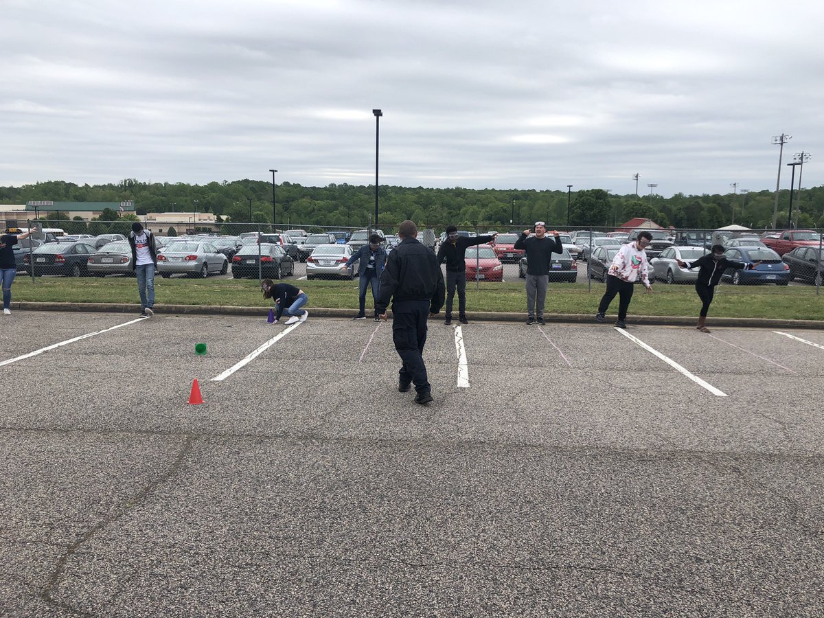 MrsKBaldwin's tweet photo. AAA iDrive presentation! Teaching young 10th grade drivers the consequences of Drinking &amp; Driving and Texting and Driving. 🚙📱 #AAA #iDrive #MallorysMovement #DriverEd #oneCCPS #L4L #SaveALancer @VSPPIO @Lancer4LifeMCHS @CCbluedevil https://t.co/OTgJSbzXBU