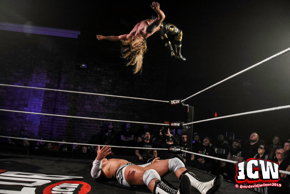mrdavidjwilson's tweet photo. High flying madness at @InsaneChampWres with @Ricky_KnightJr @LeytonBuzzard and @realjodyfleisch #defyinggravity #whoisPac https://t.co/PhjzRLqYHJ