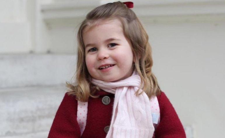Quien's tweet photo. Pachus, la boutique en México que vende la ropa de los príncipes de Cambridge https://t.co/AQhnaQ1Npu #Pachus #Royals #RoyalBaby https://t.co/Q4l3INLsuR