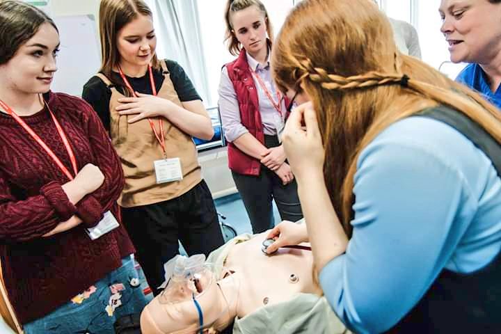 VCCMedEd's tweet photo. #MWEx2019 #MedEd #MWEx #WorkExperience #TrainWorkLive
Photos courtesy of Kat from https://t.co/haNssJ0BWS https://t.co/wuUfnZTUu3