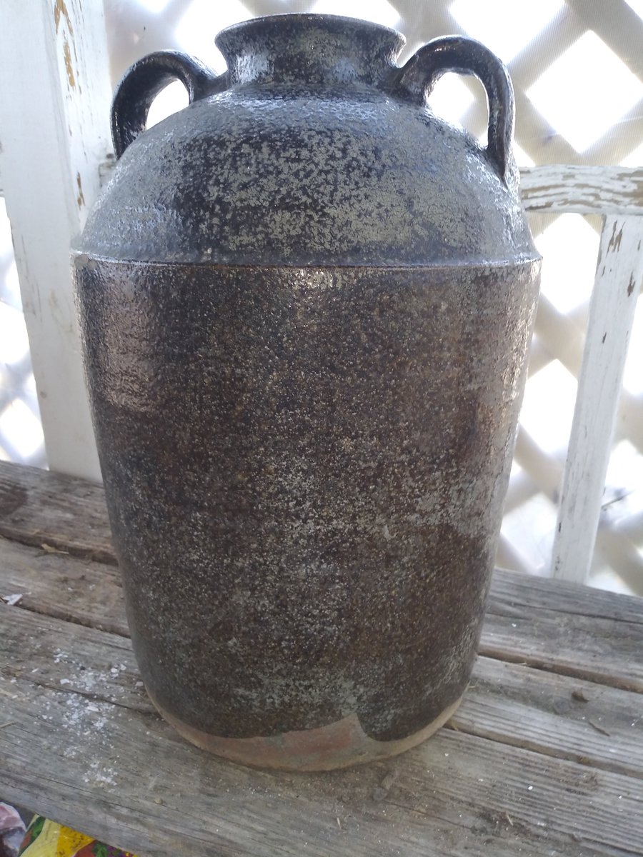 xplorer1959's tweet photo. #T4US #4ftm Huge #antique molasses jar, attributed to Albert Fulbright, Buncombe County, #North #Carolina, or northern South Carolina EXC! https://t.co/4WG04fdsOg https://t.co/LADxvMUvYZ