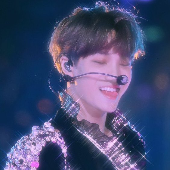 eunhagyEXO's tweet photo. Quiero aprovechar las votaciones para robar fotos, comenten las mejores que tengan y no me dejen en el flop.

Usen el formato

#BBMAsTopSocial EXO @weareoneEXO https://t.co/5UA2p77Jh0