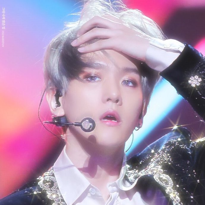 eunhagyEXO's tweet photo. Quiero aprovechar las votaciones para robar fotos, comenten las mejores que tengan y no me dejen en el flop.

Usen el formato

#BBMAsTopSocial EXO @weareoneEXO https://t.co/5UA2p77Jh0
