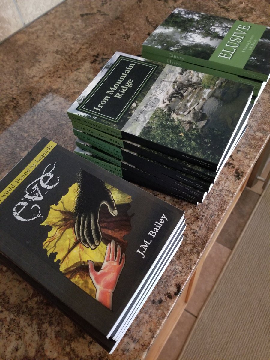 IronMtnRidge's tweet image. Hey #WritingCommnunity my books are going to the Sasquatch, Wine, Art, and Golf Festival this weekend in Cave Junction, Oregon!

#sasquatchbooks