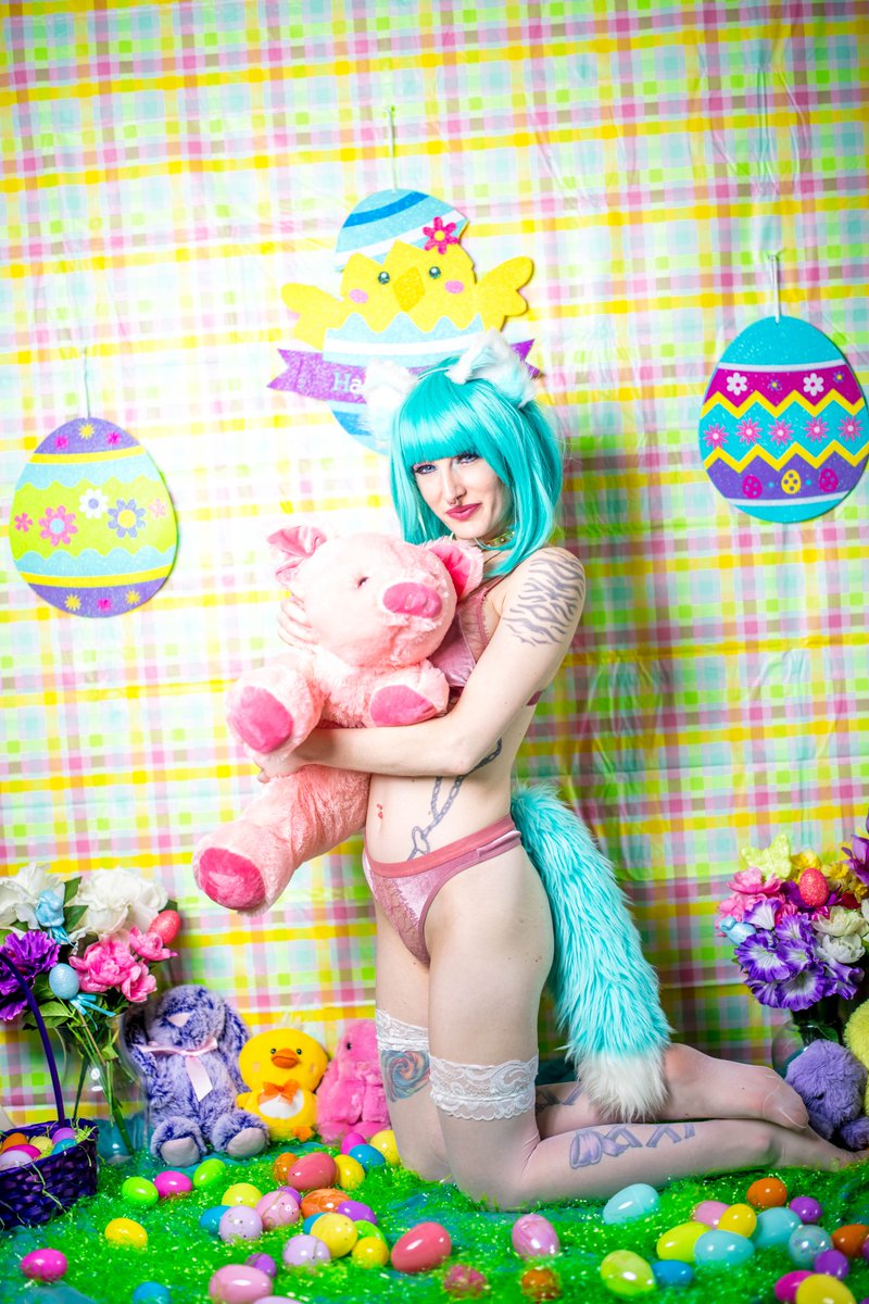 MollyMayhem14's tweet photo. Just a kitten and her piggie! 
Coming soon to @CatGirlManor 
See all of the behind scenes content on https://t.co/svtaBx3cUh now!

📸: @carmelceravolo 

#catgirlmanor #thechateau #catgirl #stuffedpig #kittenplay #petplay #bdsm #fetishmodel https://t.co/LN8jQC5kI4