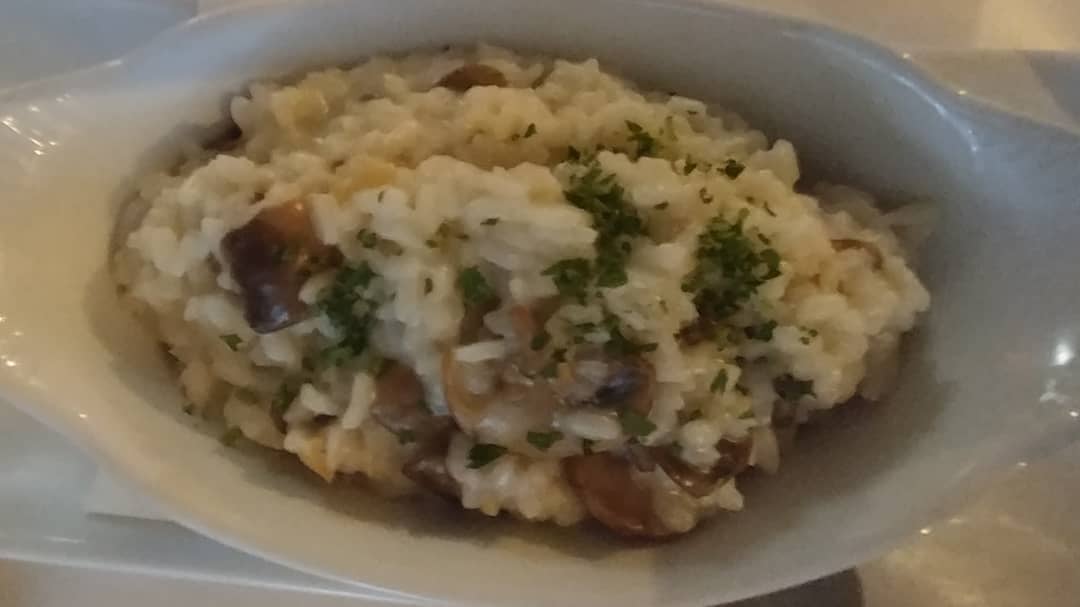cstephens2's tweet image. Dinner last night at @engineco28  - herb grilled chicken with mushroom sauce, mushroom #risotto and roasted #brusselsprouts . Everything was so good. #enginecono28