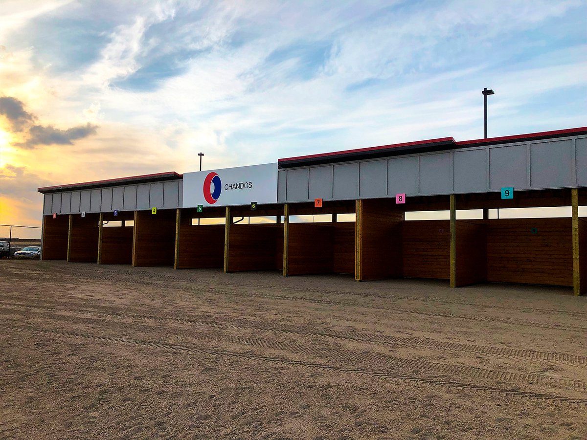 CowanGraphics's tweet photo. Very excited to reveal our contribution to the brand new @cntymile in #Nisku!
Congrats on a fabulous kick-off weekend!🐎🐎🐎
➊ Cut-to-shape #vinyl Jockies measuring up to 75’ wide & 16’ tall
➋ Branded @ChandosLTD #paddock with stall indicators
#CGprint #CGinstall
#yeg #yyc #yxe https://t.co/0jXhFLuTxu