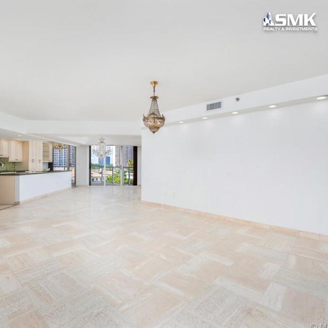 SMKRealty's tweet photo. Spectacular Unit for Sale!
$599,000

Contact us to see this amazing property on Miami: 305 778 6738.

#SMKRealty #Florida #Miami #LuxuryLiving #LuxuryHomes #Condos #Mansions #LuxuryRealEstate #Realtor #realestatebroker #realinvestments #condosforsale #building #Architecture https://t.co/iGn8BUhxIZ