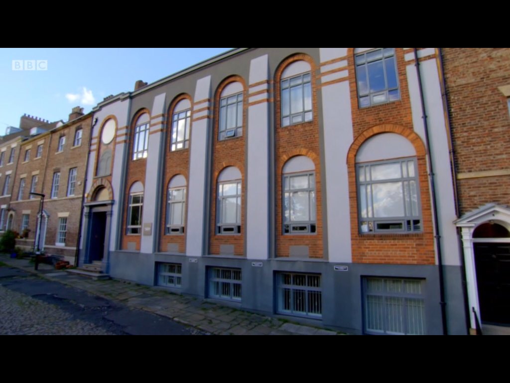 Sarah Jane tweet media