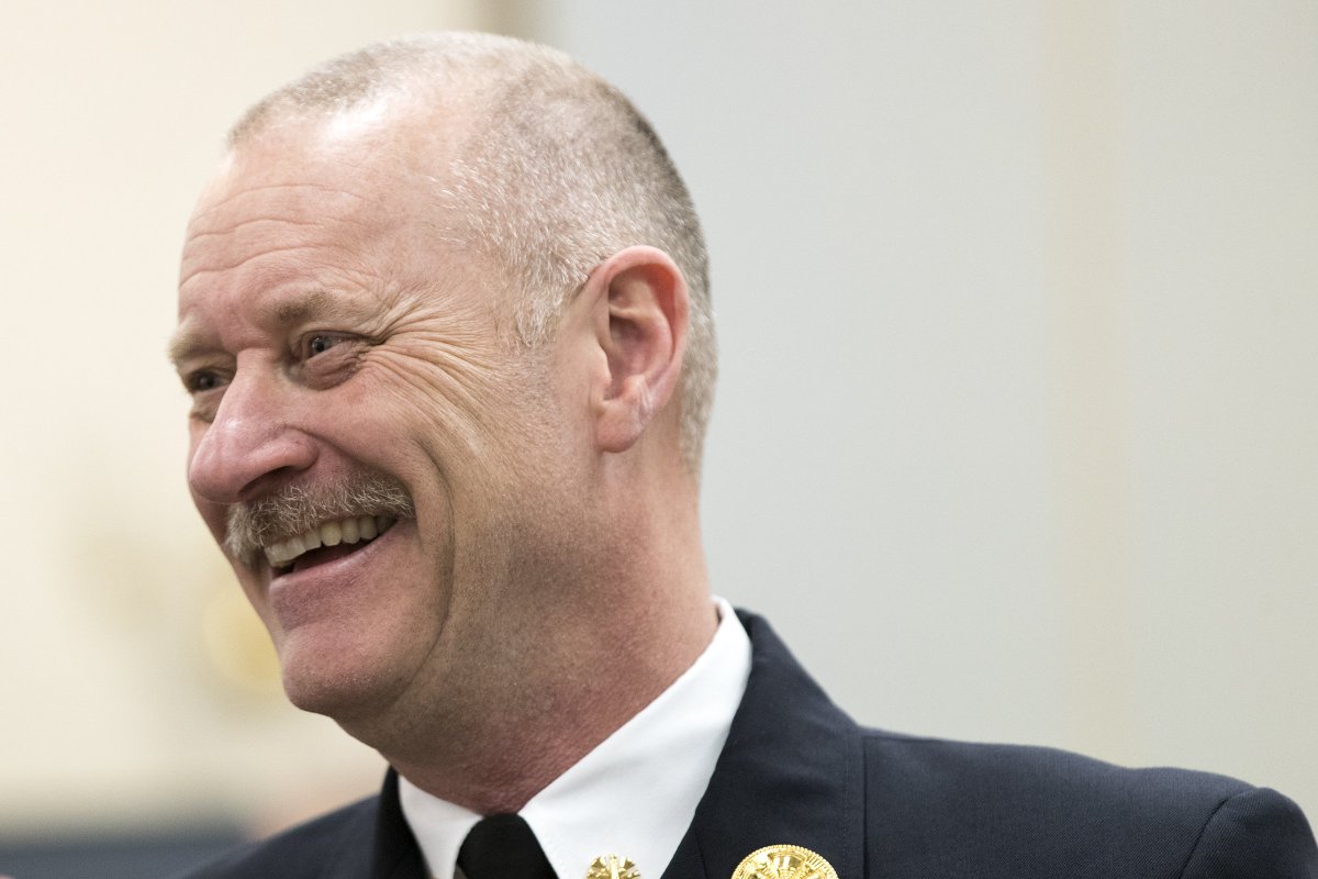 The Town of Southborough (<a href="/17common/">Town of Southborough</a>) welcomed Steve Achilles as their new fire chief tonight. 📸🚒 More <a href="/metrowestdaily/">MetroWest Daily News</a> photos: metrowestdailynews.com/photogallery/W…