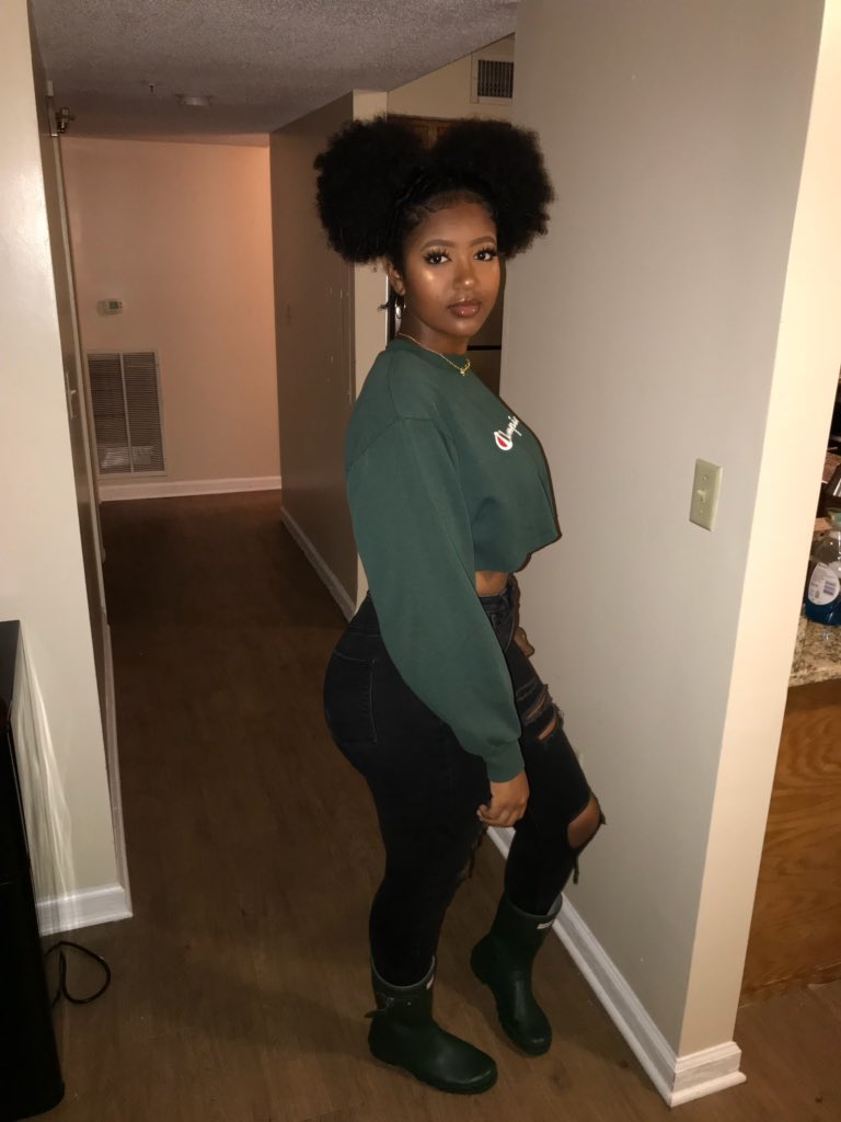 nyasade's tweet photo. Spring Semester recap thread...drop ya pics 🤩 https://t.co/j6CxhQTsS5
