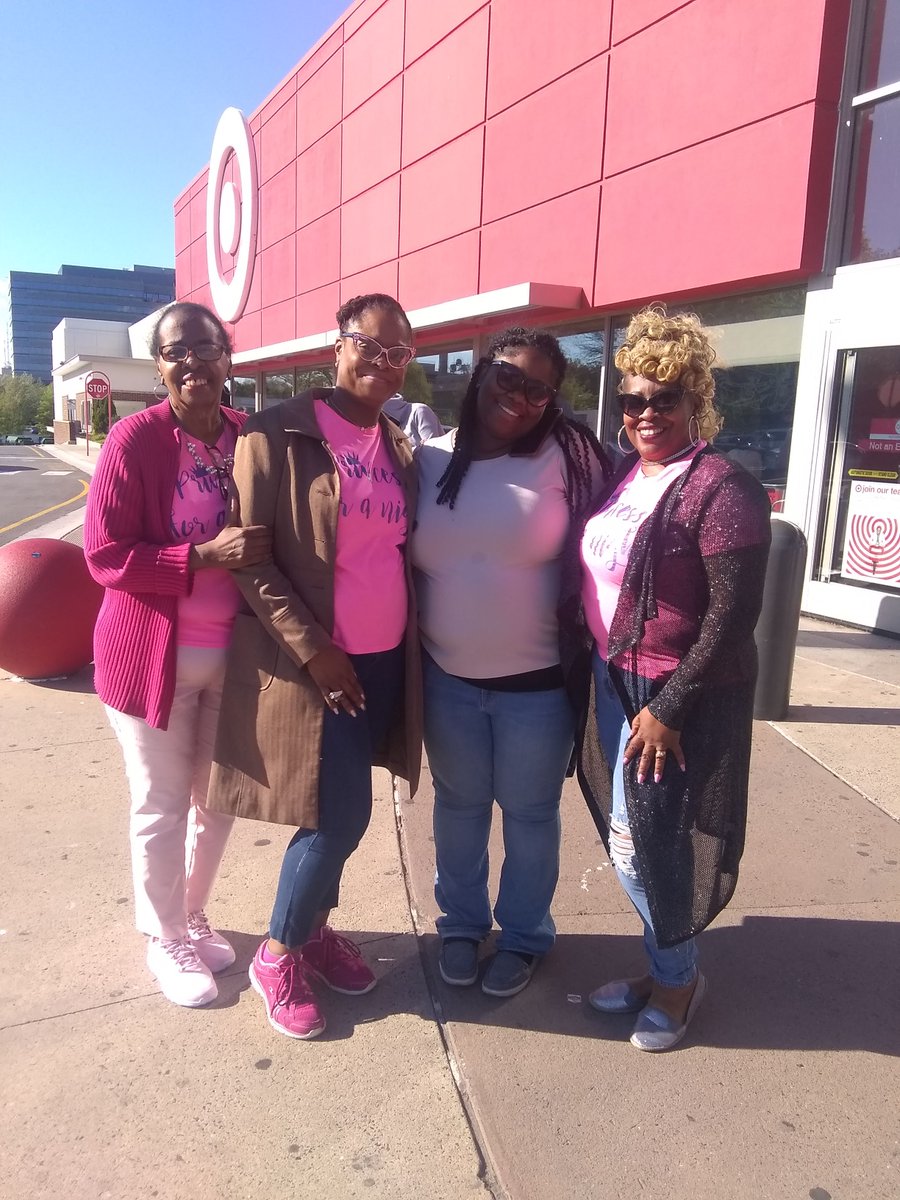 CumiHaven's tweet image. Team work makes the dream work. We love what we do but without putting God first and your support it would be impossible. 
#makingadifferenceinourcommunity
#chsrity
#Princessforanight
#Talithacumihaven
#2k,19prom
#meetingtheirneeds