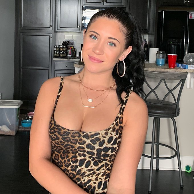 Lovergurl🌹 https://t.co/ErXmbyKgWc<a href="/tag/newprofilepic"class="tags"><span>#newprofilepic</span></a>