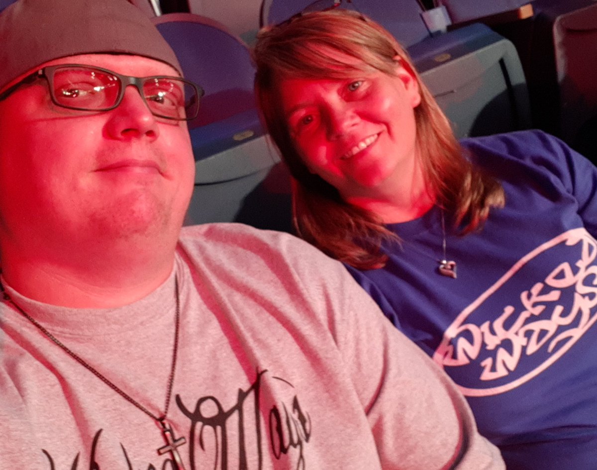 Wicked_Ways_CC's tweet photo. #wwe time tonight at @Rupp_Arena in @lexingtonkycom. #mondaynightraw #lexingtonky #goodseats #spousetime #datenight #wickedwaysky @Wicked_Ways_CC #wickedwaysinthehouse https://t.co/bgxeYCK0WT