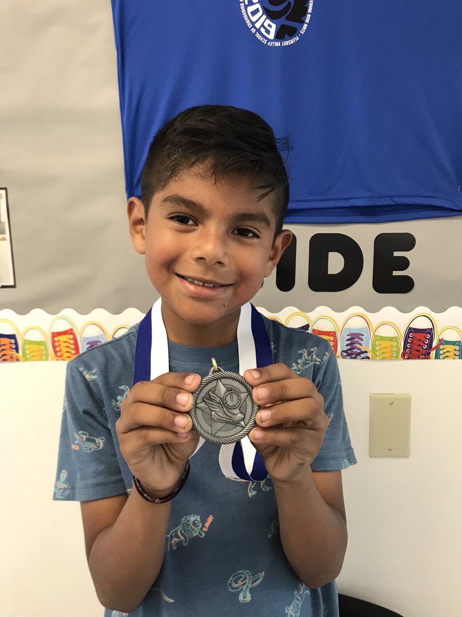 More PVSEA runners charging toward the 100 Mile Challenge! Kai 25 miles. Benjamin 50 miles.  Angel 50 miles. So proud of our runners! <a href="/PVSEACougars/">PVSEA</a> <a href="/PVSDCamarillo/">PVSD Camarillo</a> <a href="/PVSEAPTA/">PVSEA PTA</a>