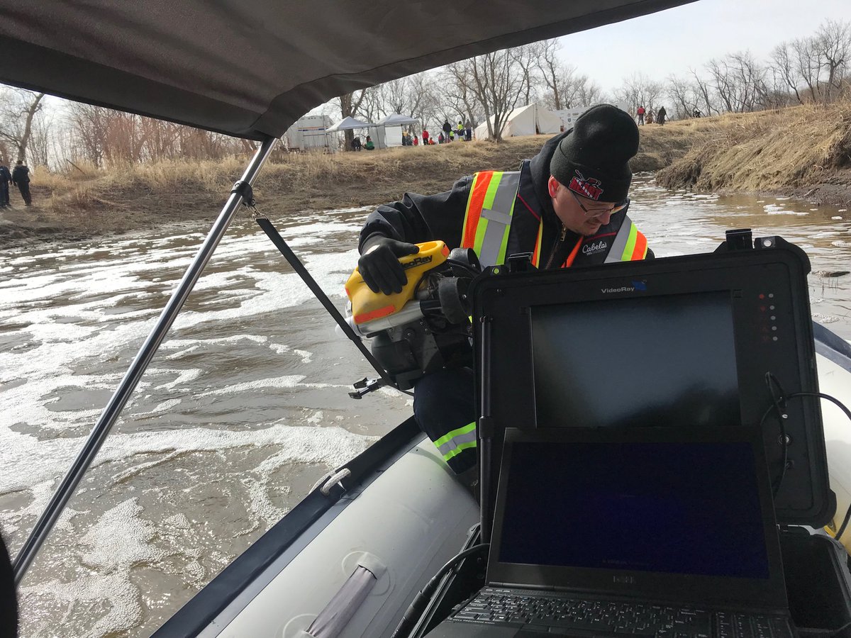 HEARTeamMB's tweet photo. #hearteam in #Kamsack Sk. deploying a #videoray rov in search for drowning victim. https://t.co/tm7C736zzb
