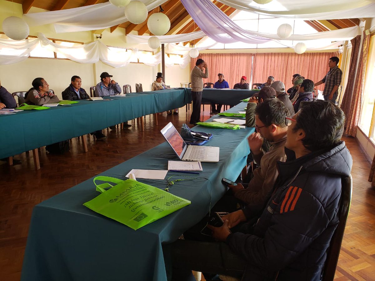 AmbienteyAgua's tweet photo. Municipios de la Cuenca Katari y la #UGCK, diseñan estratégias de comunicación y planifican acciones en el marco de la Gestión Ambiental 2019
#LagoTiticaca https://t.co/bf08YzeiZq