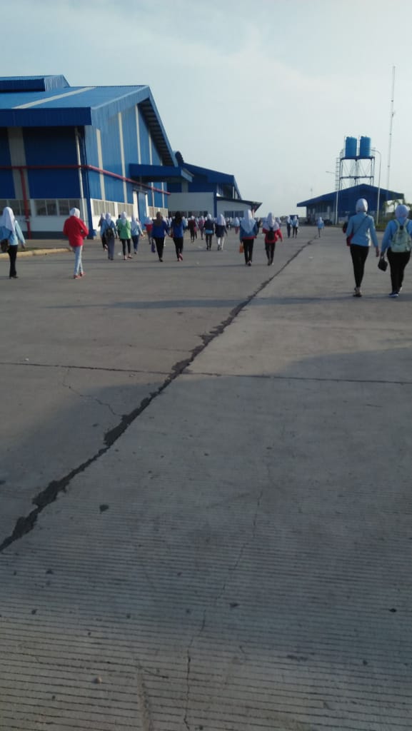 Bismillah,, ya allah Ikhlaskan aku dalam menjalani hidup ini walaupun kadang menyimpang dari keinginanku